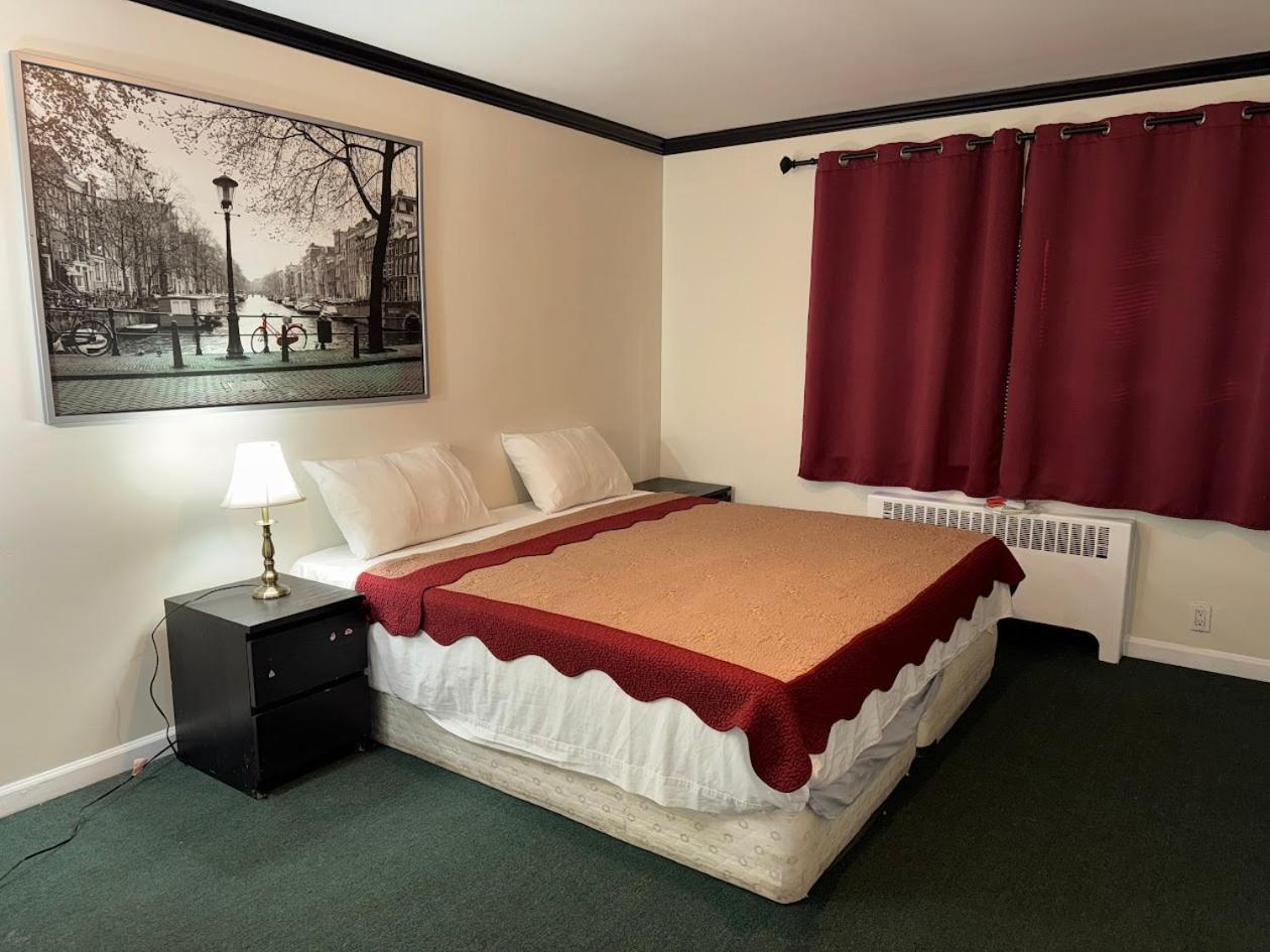 ווייט פליינס Central Motel Courtyard מראה חיצוני תמונה