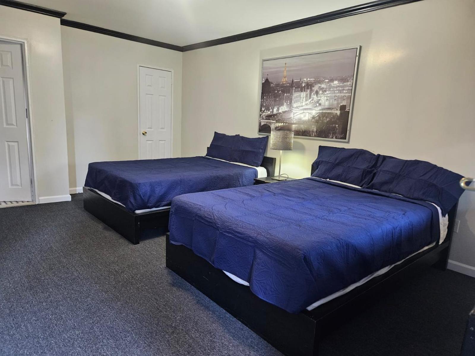 ווייט פליינס Central Motel Courtyard מראה חיצוני תמונה