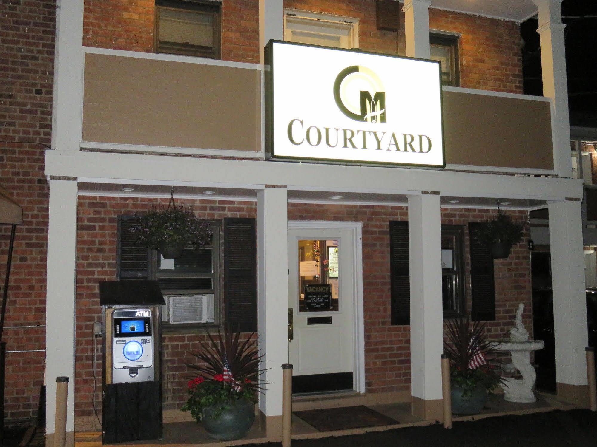 ווייט פליינס Central Motel Courtyard מראה חיצוני תמונה